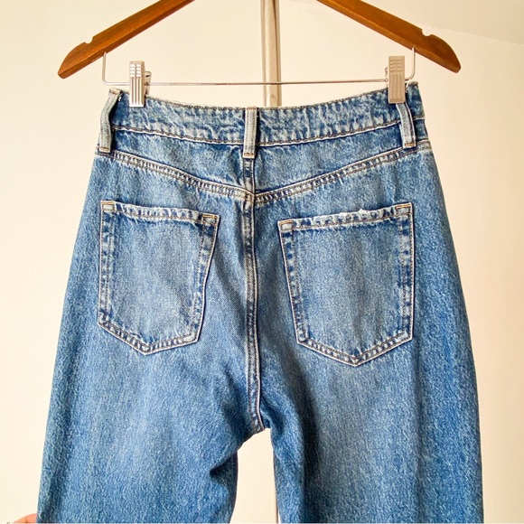 Modern High-Waisted Light Wash Flared Bootcut Jeans by Dynamite, Size 27 - Picture 3 of 8